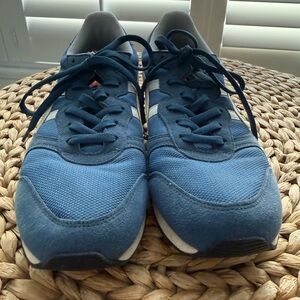 Onitsuka Tiger Alvarado size 10.5